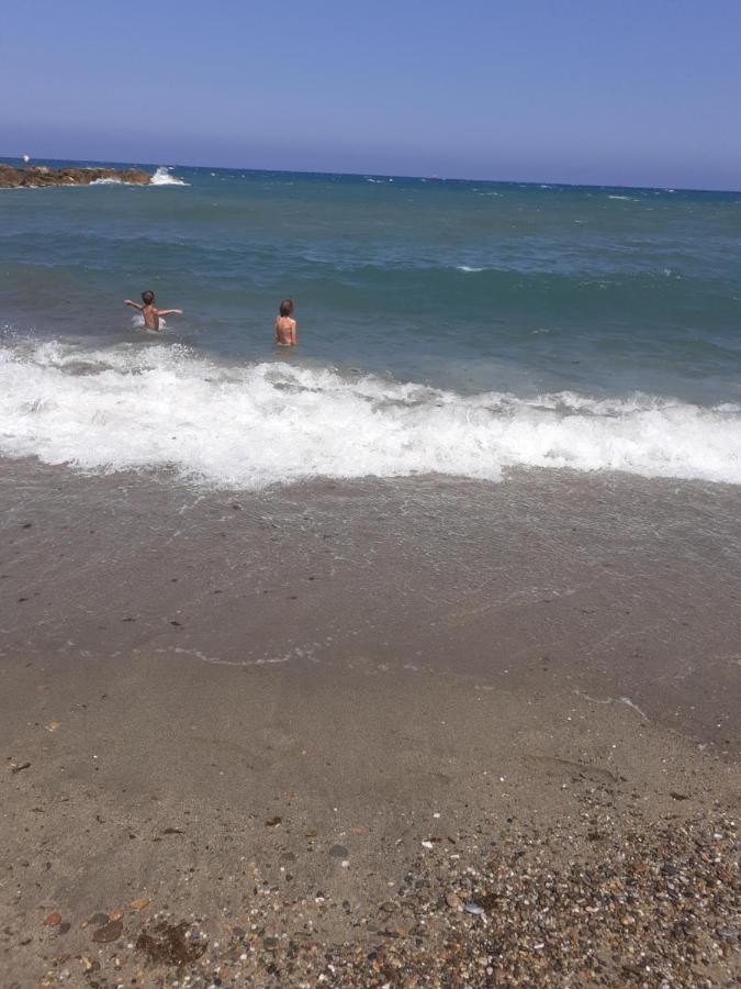 فيلا Au Soleil De La Grande Bleue سانت ماري لا مير المظهر الخارجي الصورة